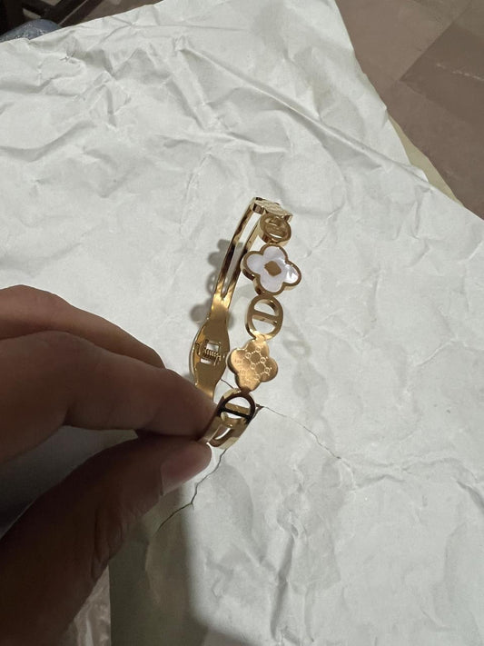 Gold floral and circle chain bangle bracelet