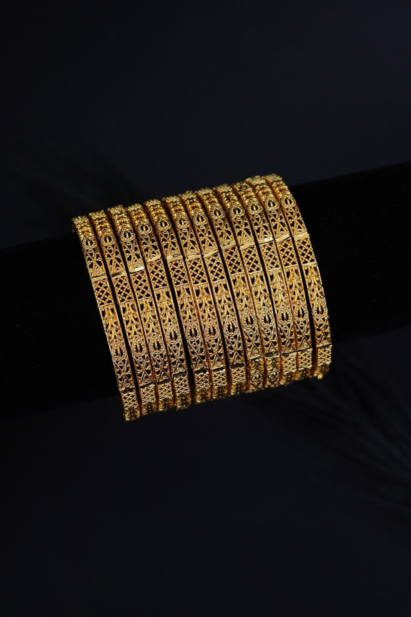 12 Pieces Gold Look Like Bangles