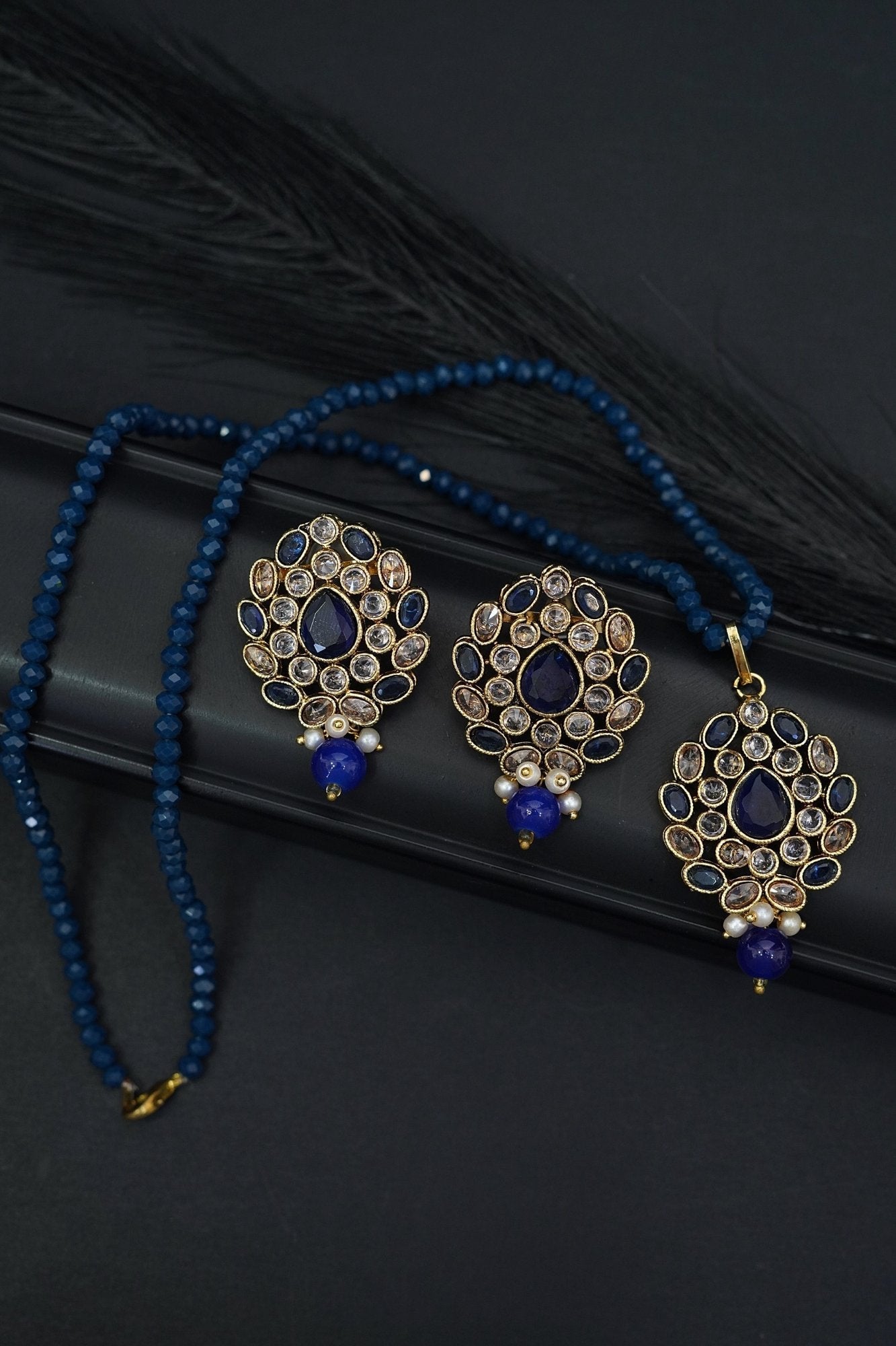 Reverse Ad Zircone Locket Set