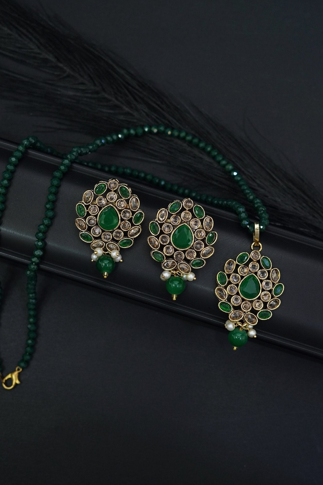 Reverse Ad Zircone Locket Set