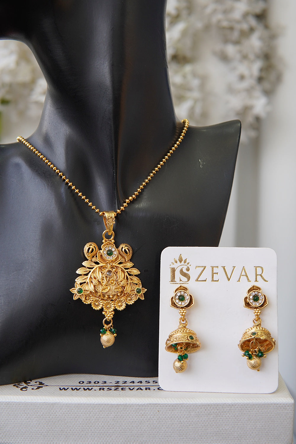 Rajwari Copper Gold Locket Set
