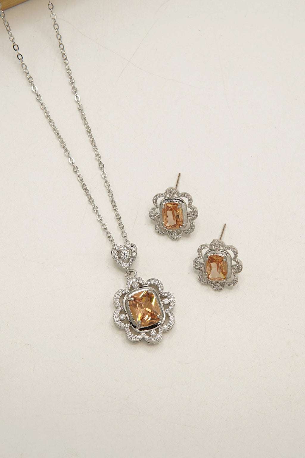 Premium Zircons & Gems Locket Set