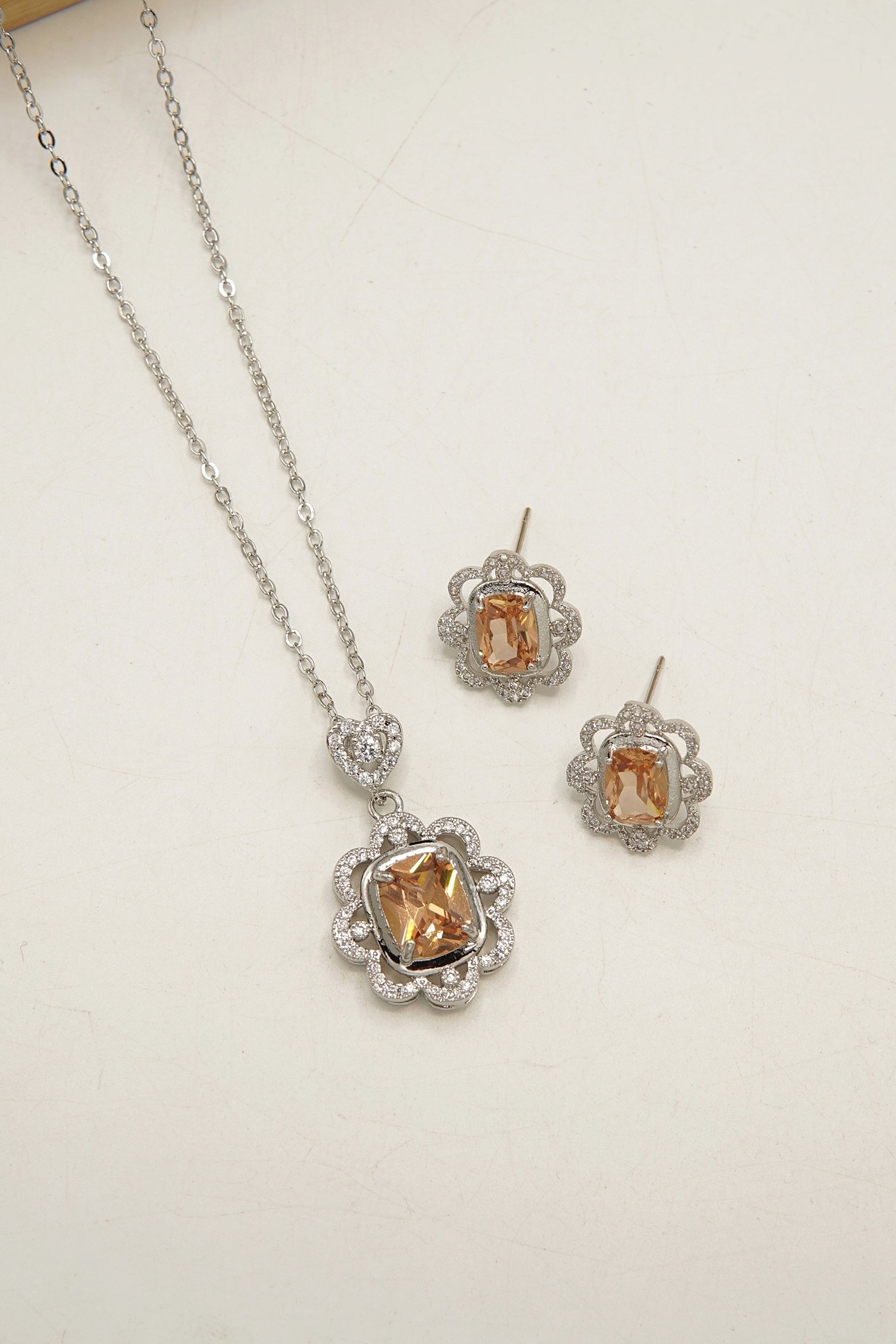 Premium Zircons & Gems Locket Set
