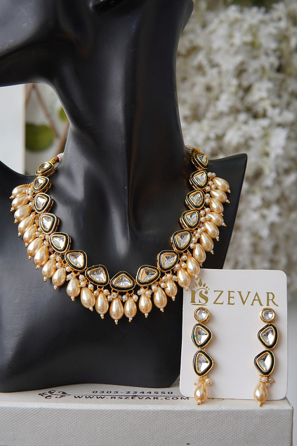 Celestial Glow Kundan Necklace