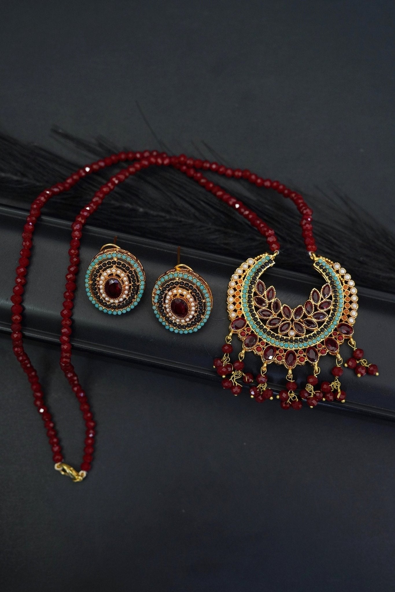 Handcrafted Navratan Designer Locket Set