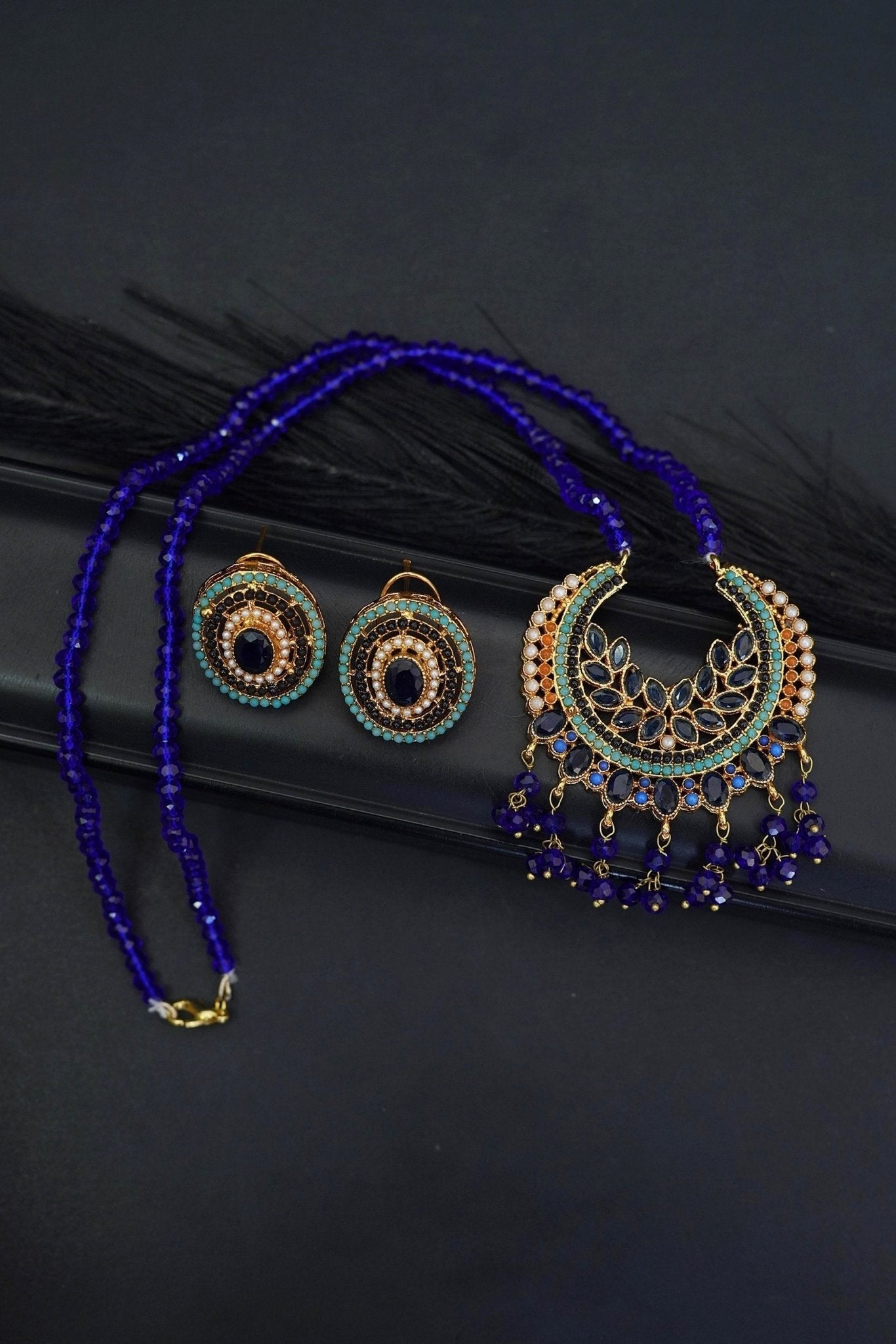 Handcrafted Navratan Designer Locket Set