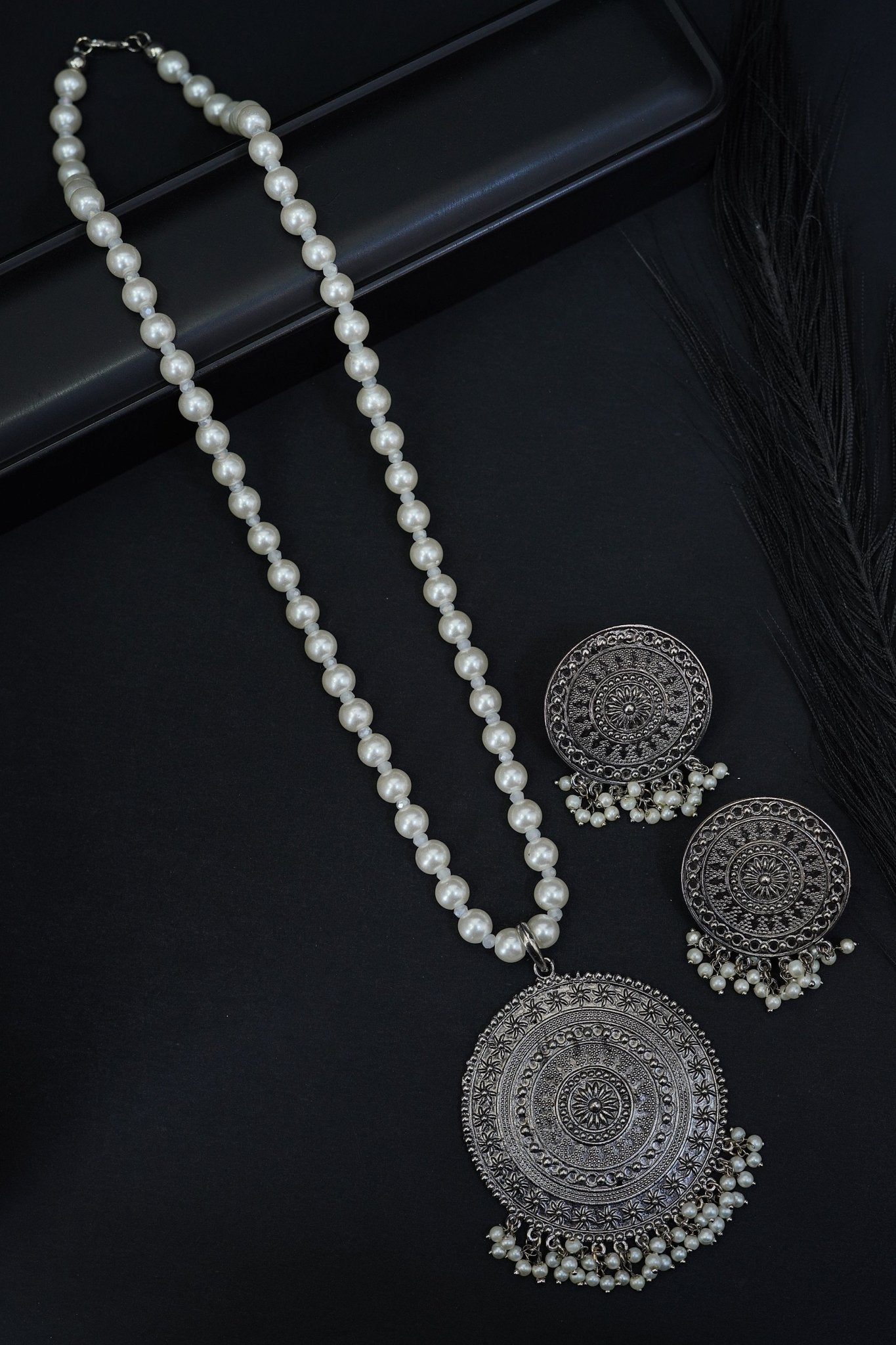 Rajasthani Style Pendant Set