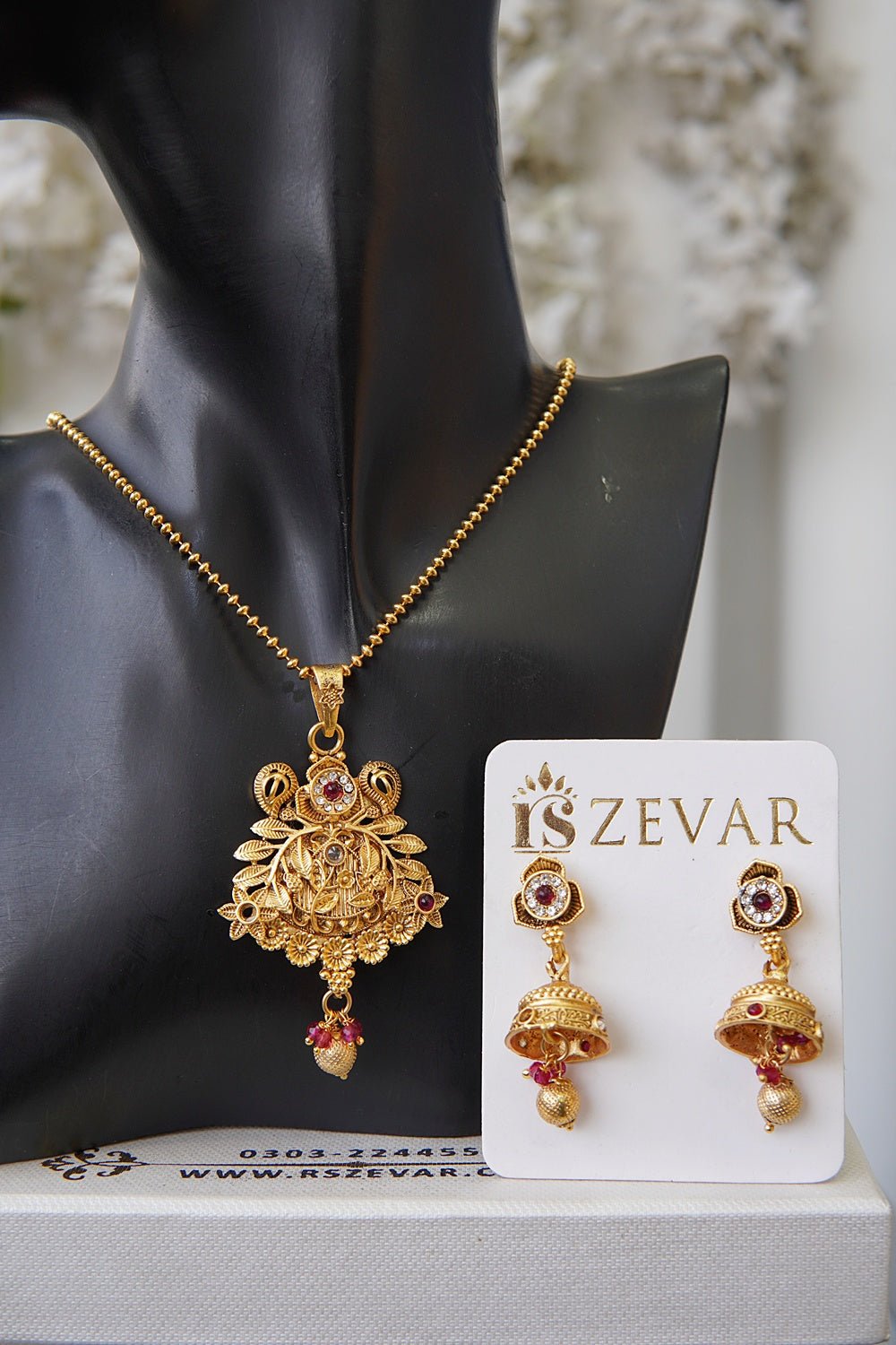 Rajwari Copper Gold Locket Set
