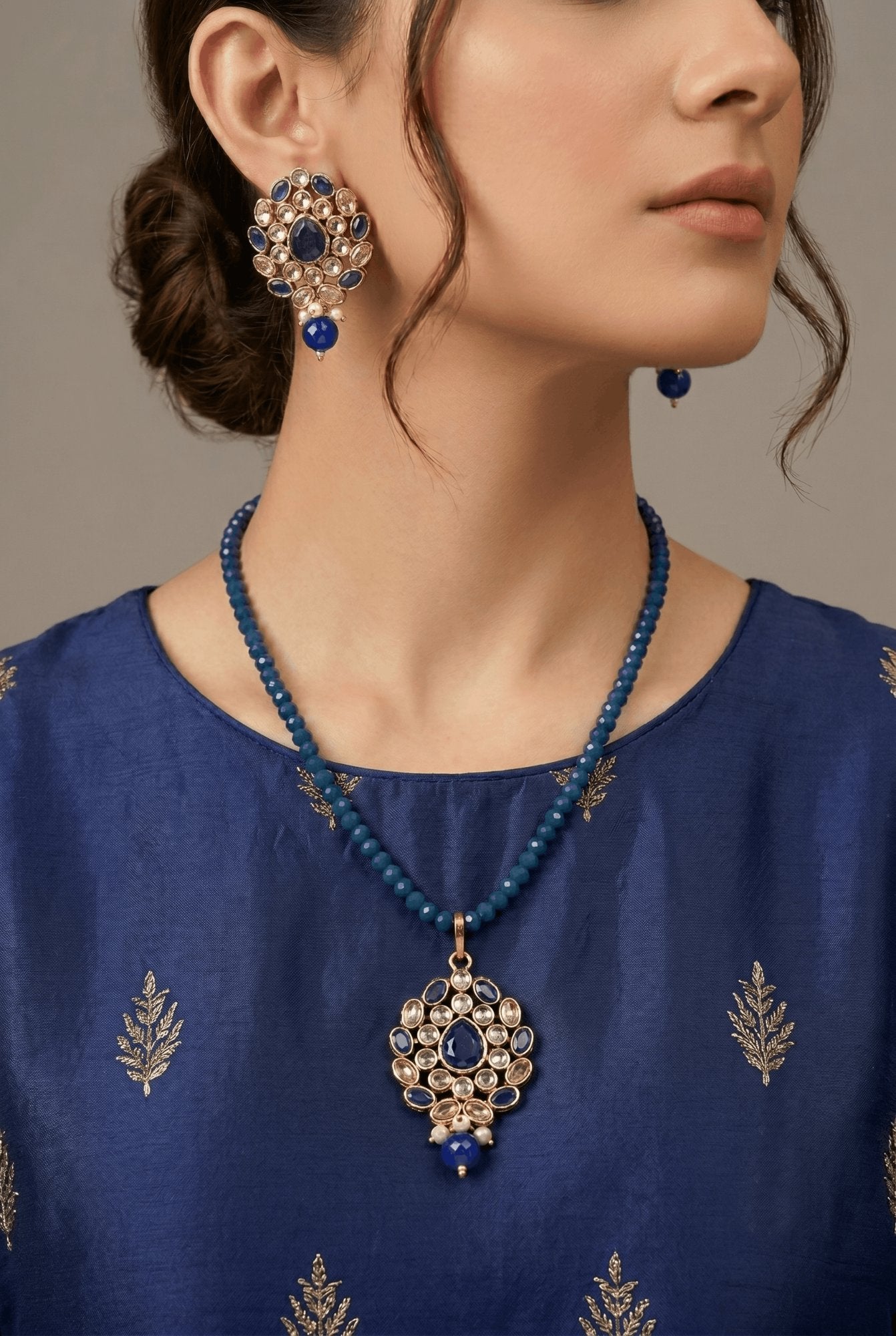Reverse Ad Zircone Locket Set
