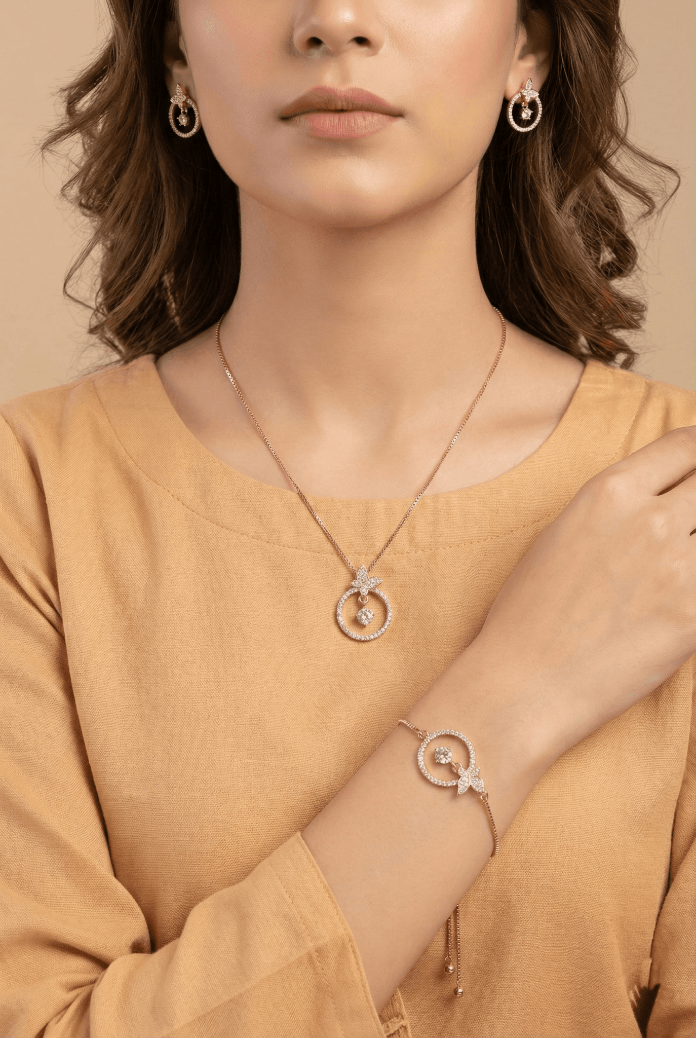 Rose Glow Round Locket Set with Bracelet